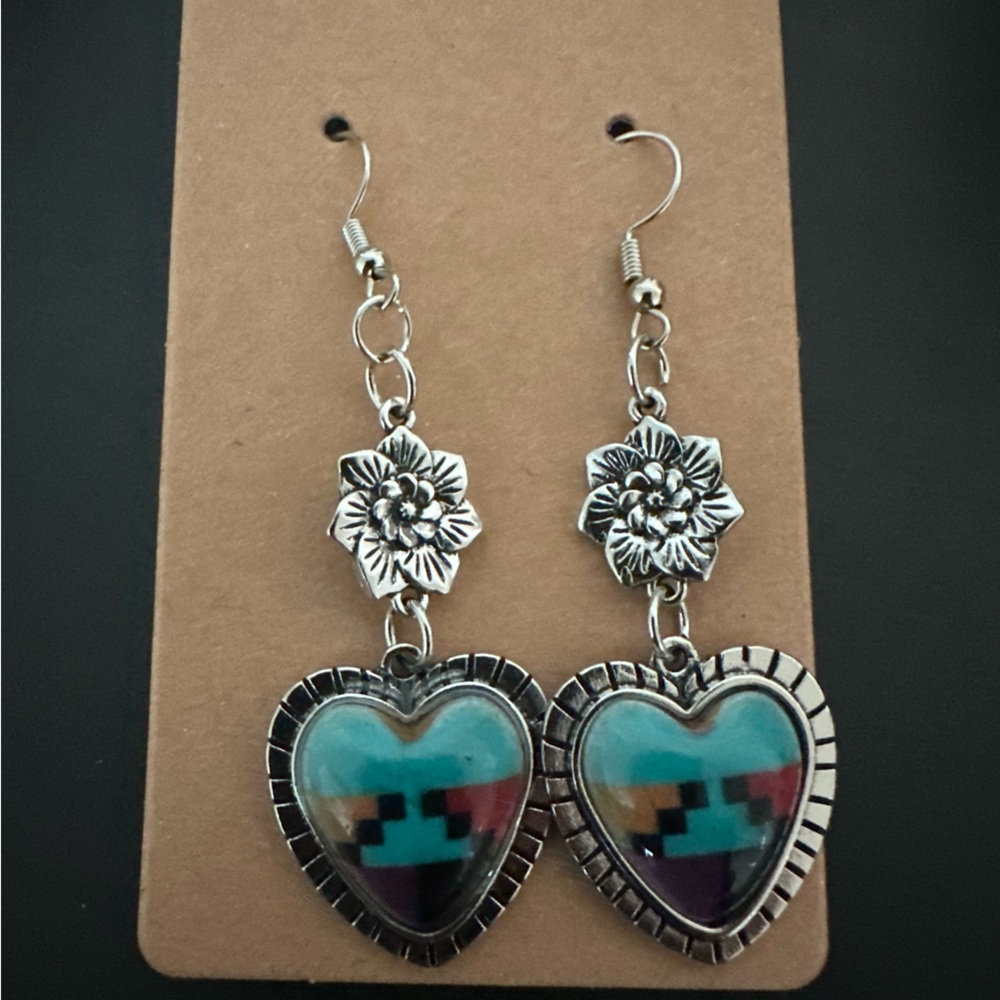 NEW Southwestern Heart Earrings 🖤